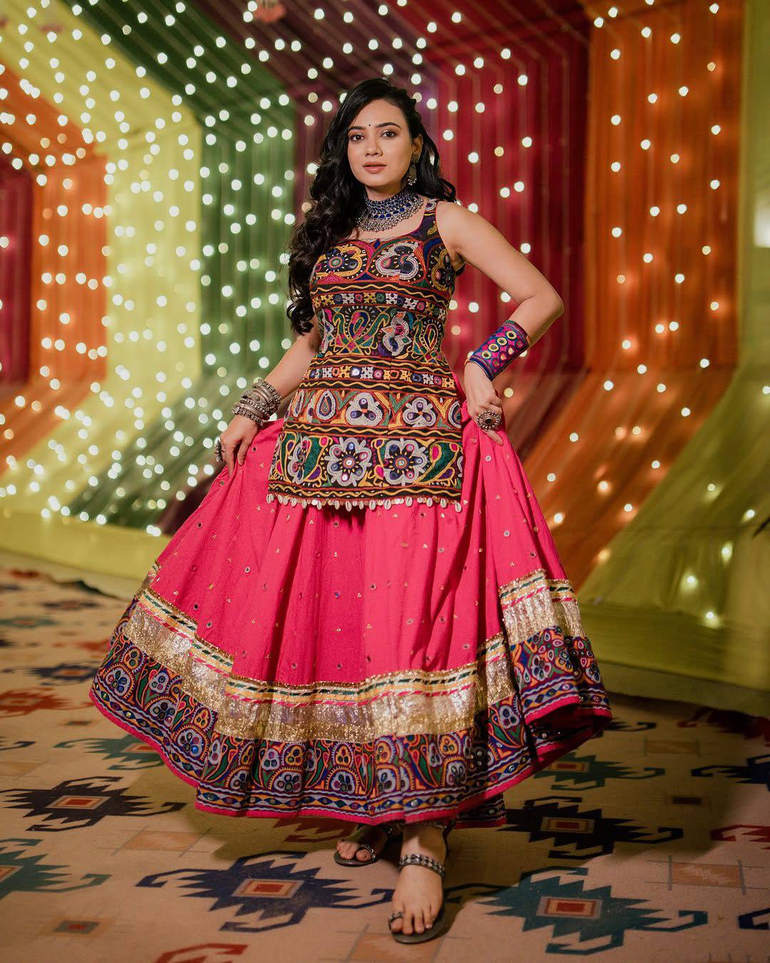 NEW NAVRATRI SPECIAL INDO-WESTERN LEHENGA SET WITH GAMTHI WORK ❤️💐